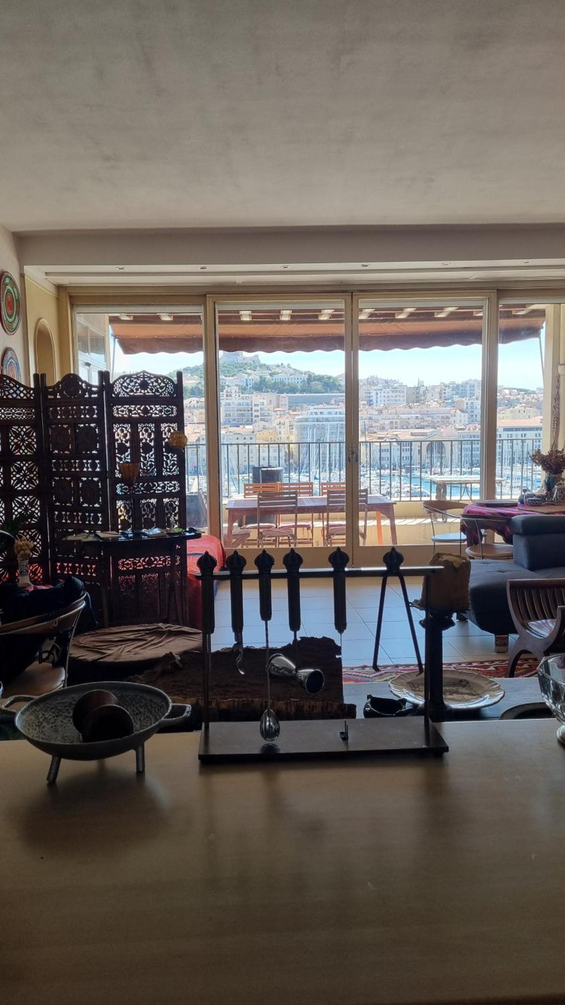 Grand T2 Surplombant Le Vieux Port Marseille Apartment Exterior photo